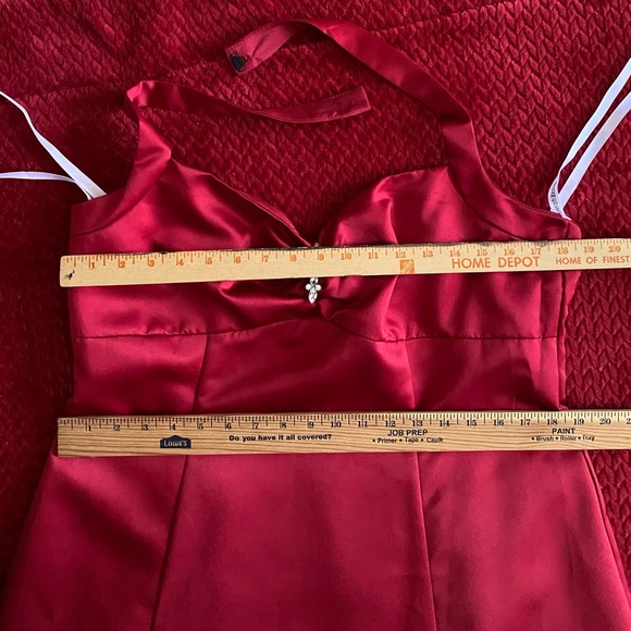 David's Bridal Halter Strap Full Length Formal Dress Women’s size 16 - Picture 2 of 14